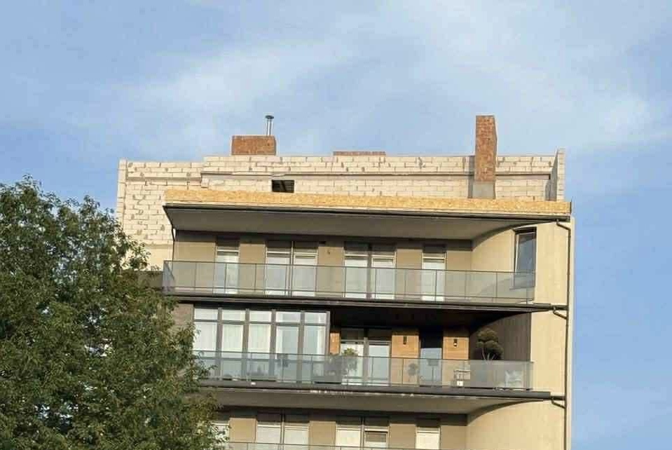 Шостий поверх став сьомим: львів’янка самовільно добудувала квартиру