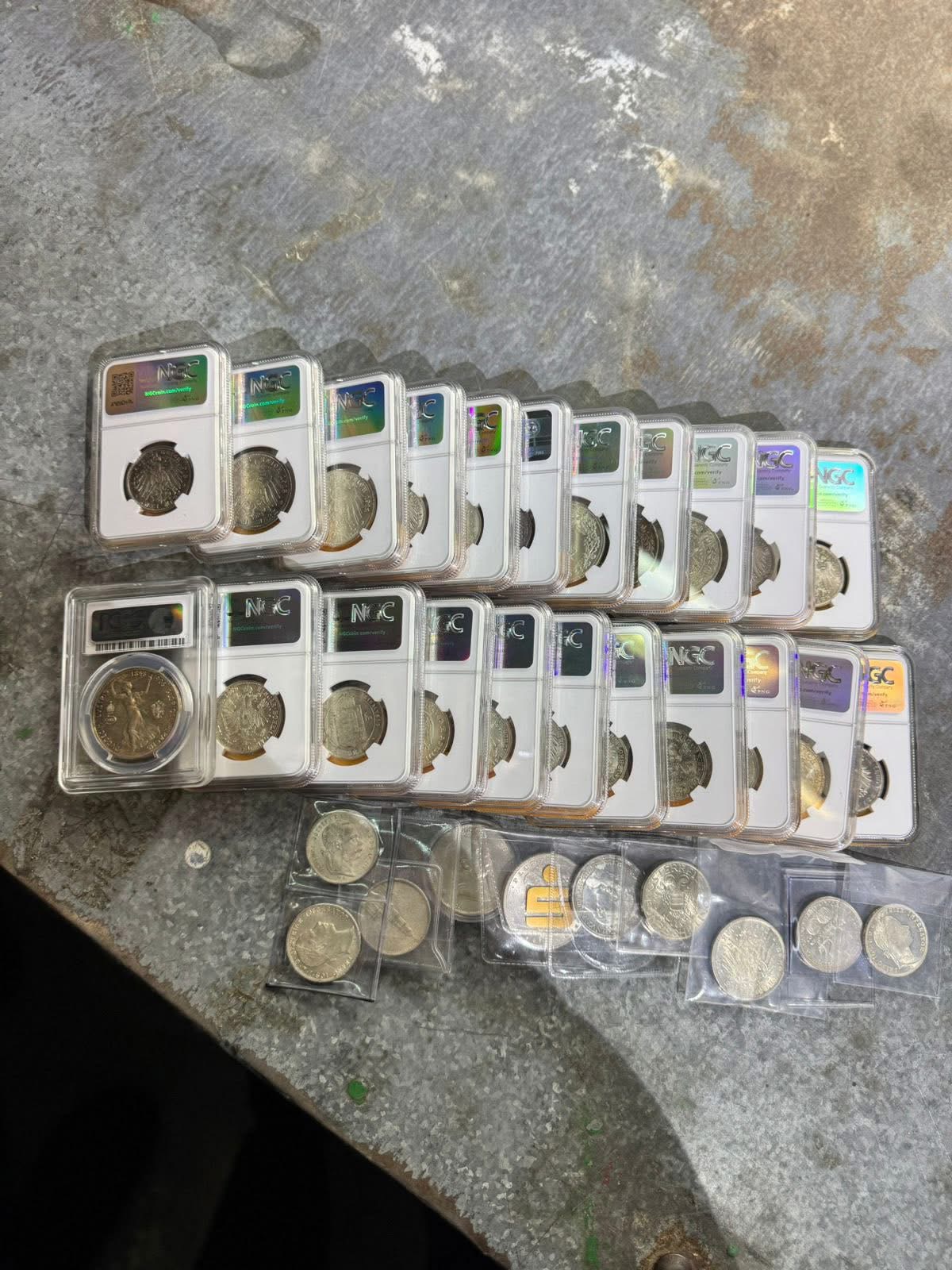 На кордоні з Польщею виявили колекцію старовинних монет