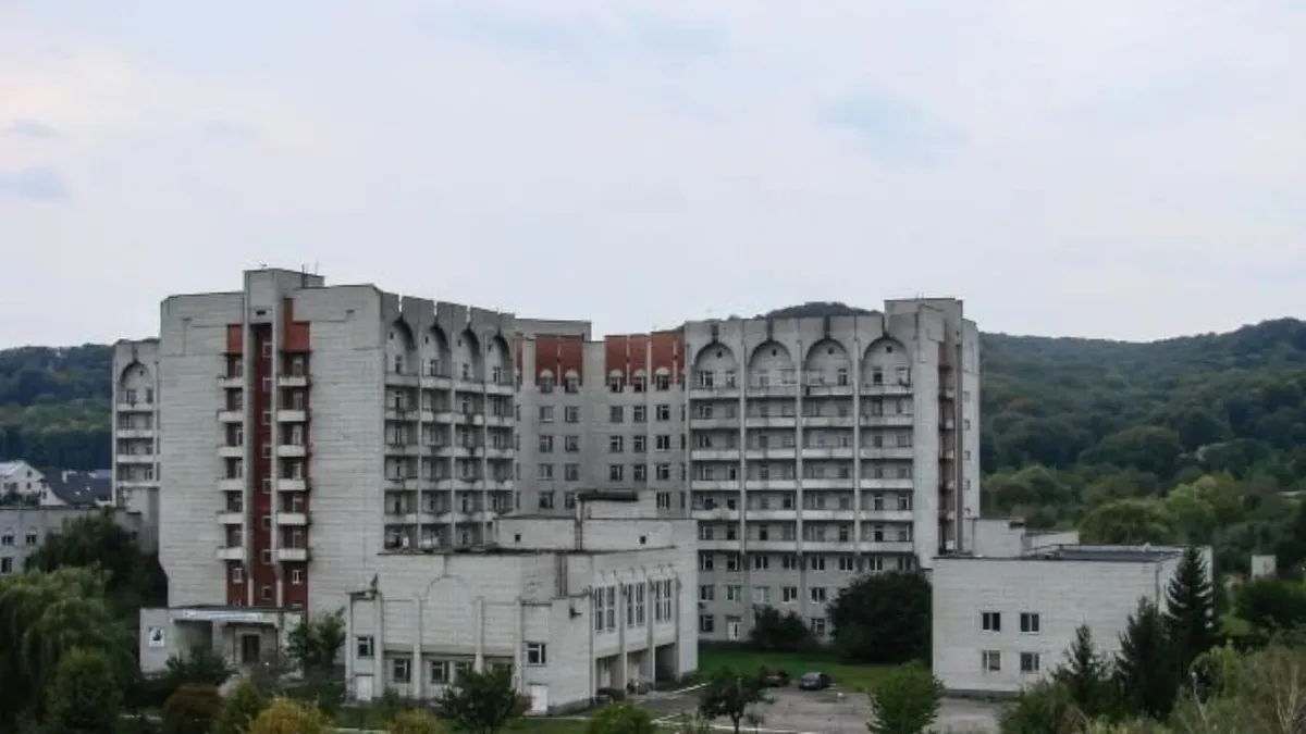 Покращить доступність медзакладу: у Винниках реконструюють госпіталь