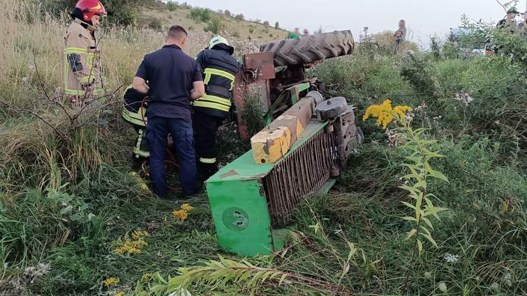 Не повернувся з роботи: на Львівщині тракторист загинув у кюветі