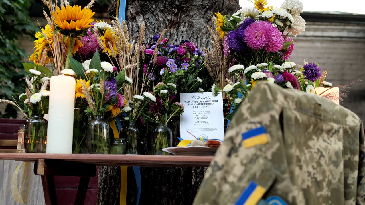 “Стіл пам’яті 2025”: як мешканці Львівщини можуть вшанувати полеглих Героїв