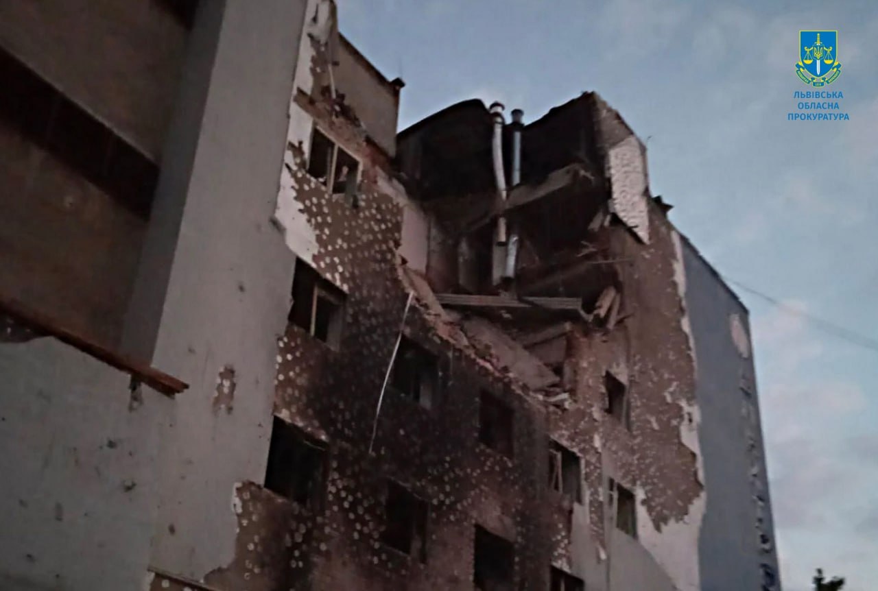 Під час атаки по Львову сили ППО збили три крилаті ракети із касетними бойовими частинами