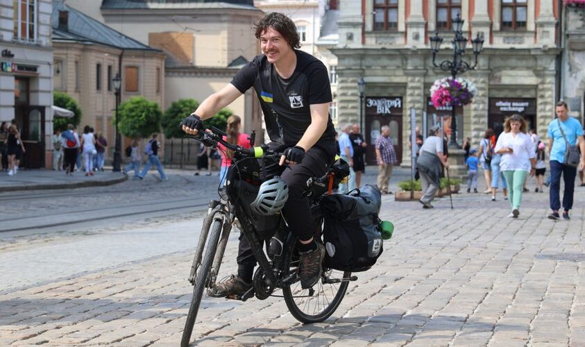 З Нідерландів до Львова на велосипеді – все задля підтримки дітей
