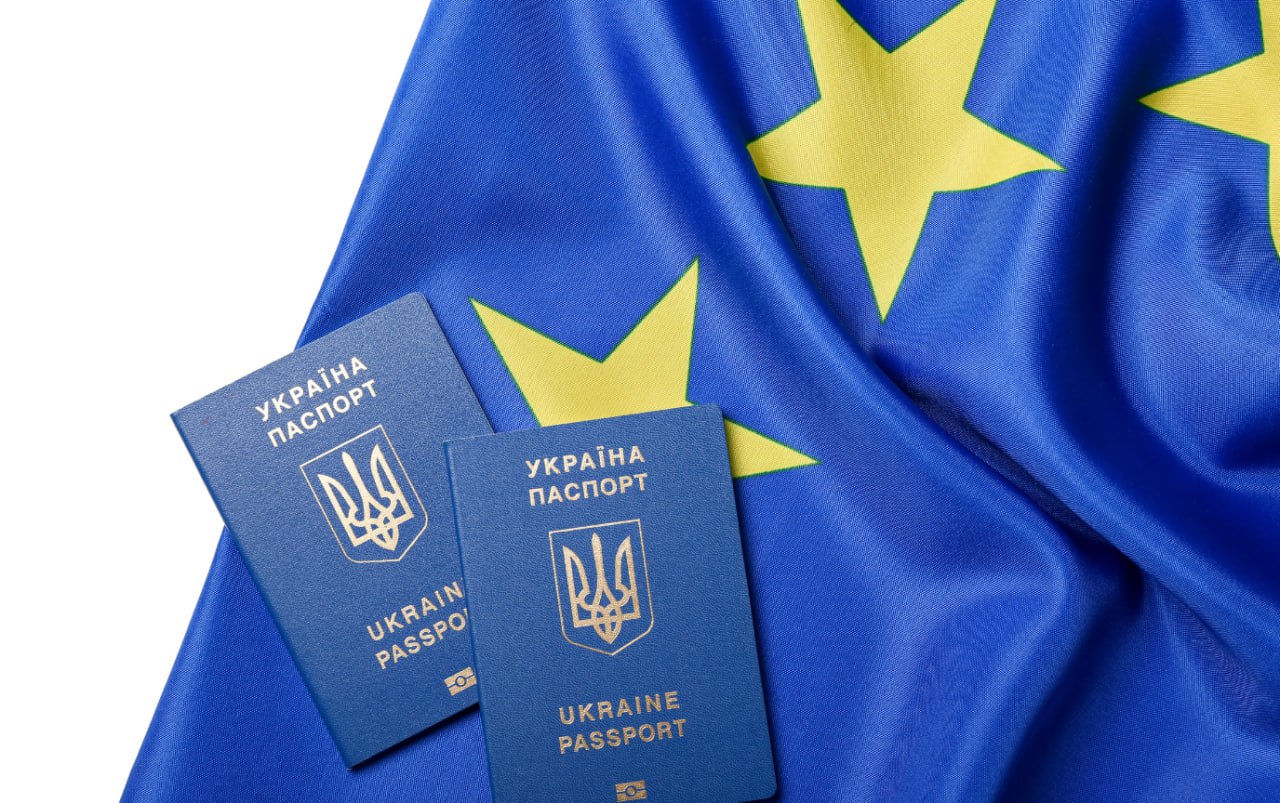 ЄС готується закінчити тимчасовий захист для українських біженців: що далі?