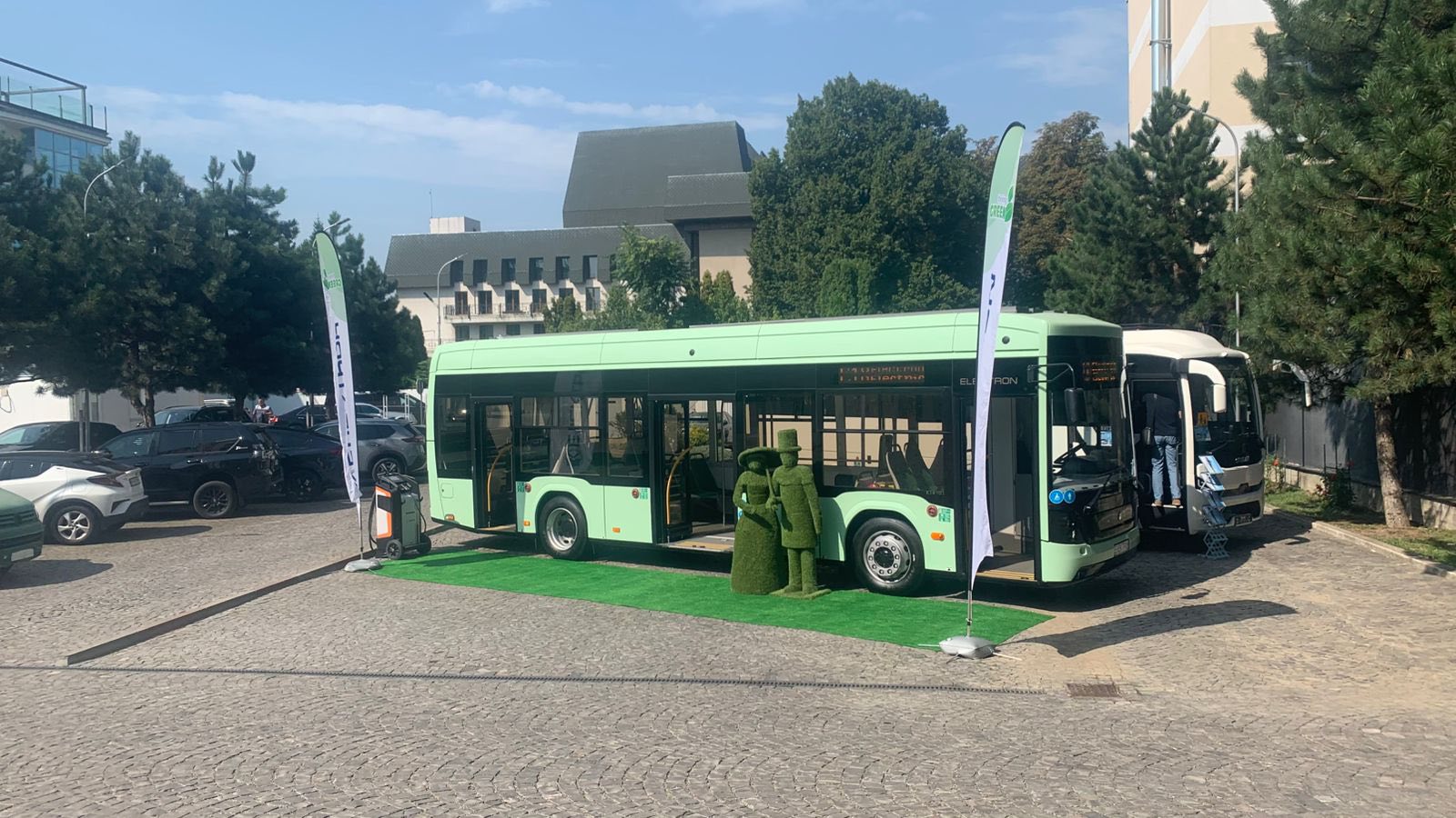 У Львові стартувало серійне виробництво нової моделі електробусів «Електрон»