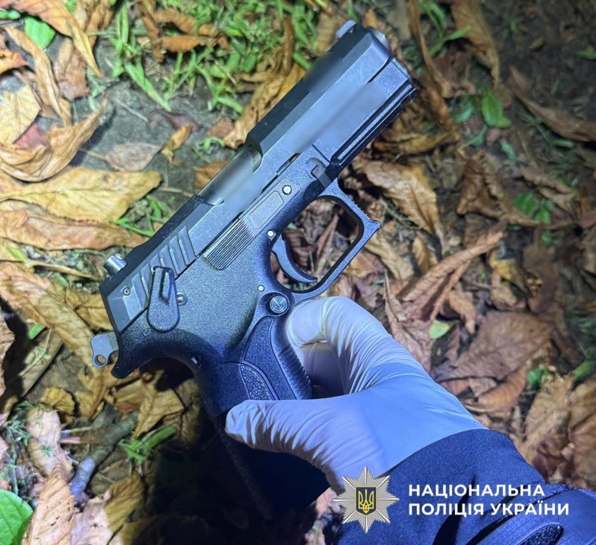 Нічна стрілянина у Львові: поліцейські розшукали чоловіка