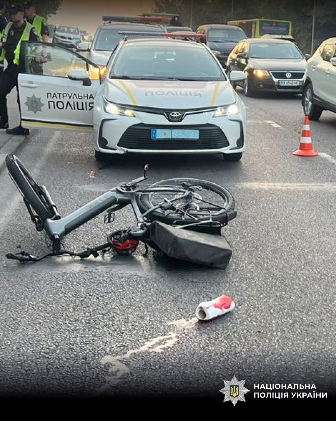 Під колеса автобуса у Львові потрапив літній велосипедист