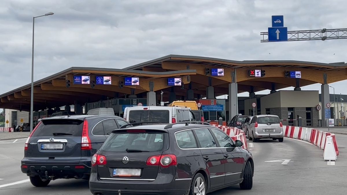 На кордоні з Польщею фіксують значні черги: де ситуація найскладніша