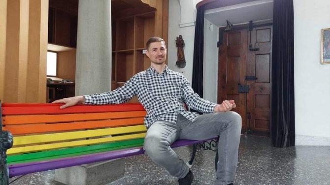 Єпархія заборонила публічні висловлювання священнику Заторському, який раніше підтримав абітурієнтку УКУ зі ЛГБТ-символікою