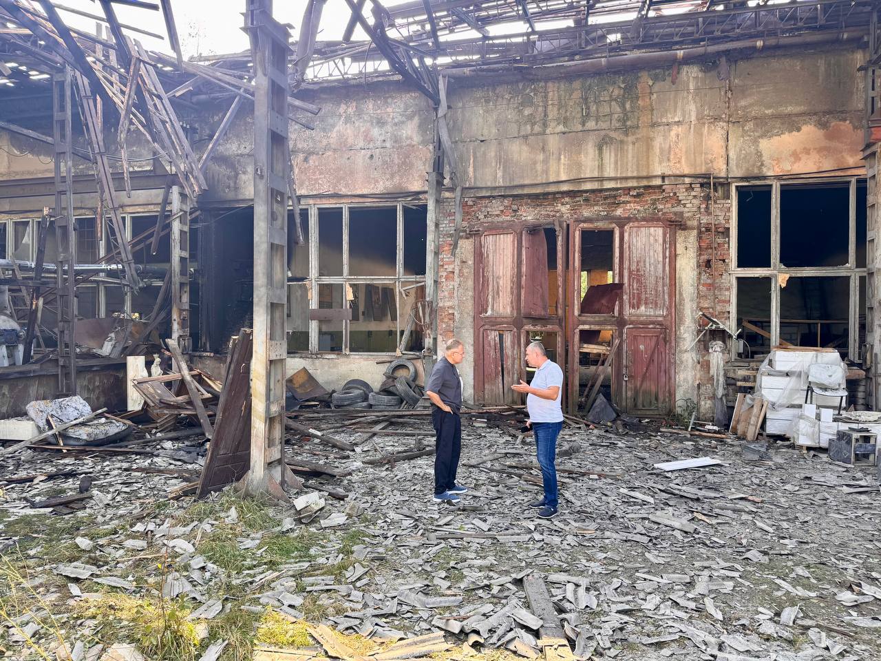 У Львові російський удар знищив майстерню скульпторів (ФОТО)