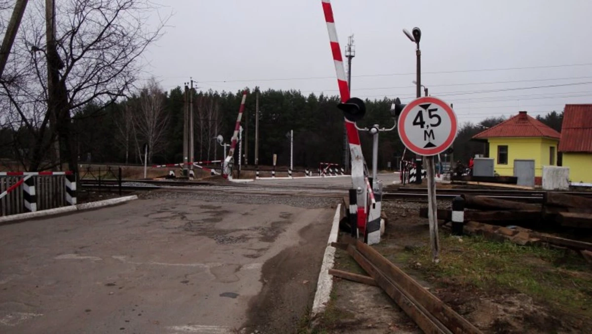 На Львівщині ремонтуватимуть залізничний переїзд: схема об’їзду