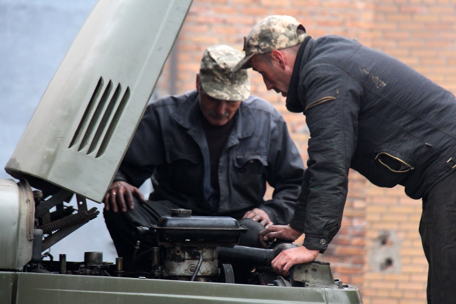 “Окопи” виявились передовою: військових із Львівщини відправили на бойові позиції без підготовки — є загиблий