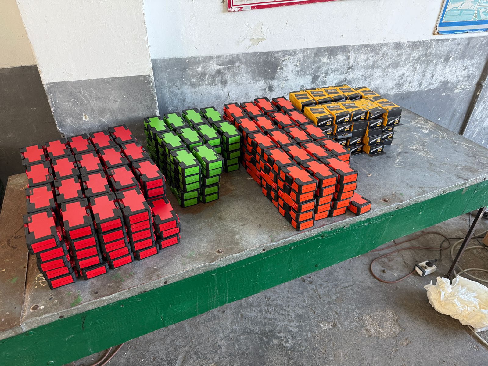 У Шегинях знайшли контрабанду інструментів на понад 1 млн гривень