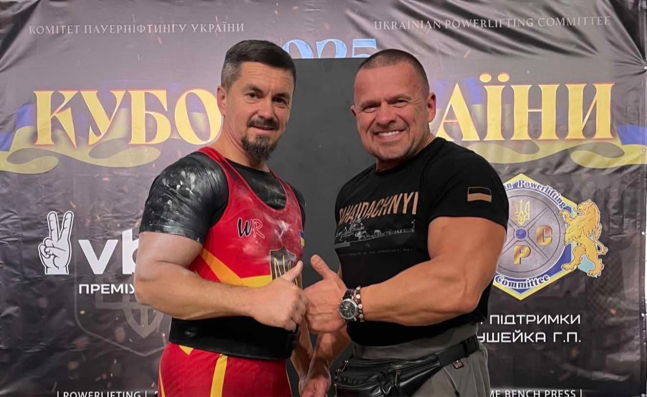 Ієромонах Макарій Дутка встановив за один день два рекорди з паверліфтингу (ВІДЕО)