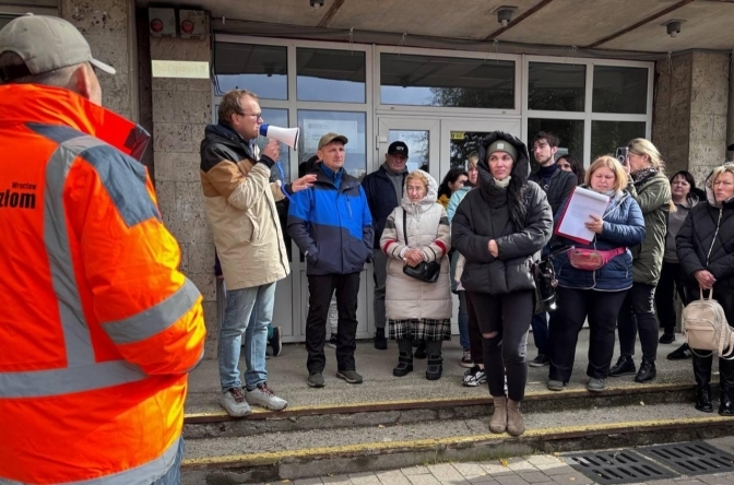 У Львові працює виїзний ЦНАП для відновлення пошкоджених квартир після обстрілу