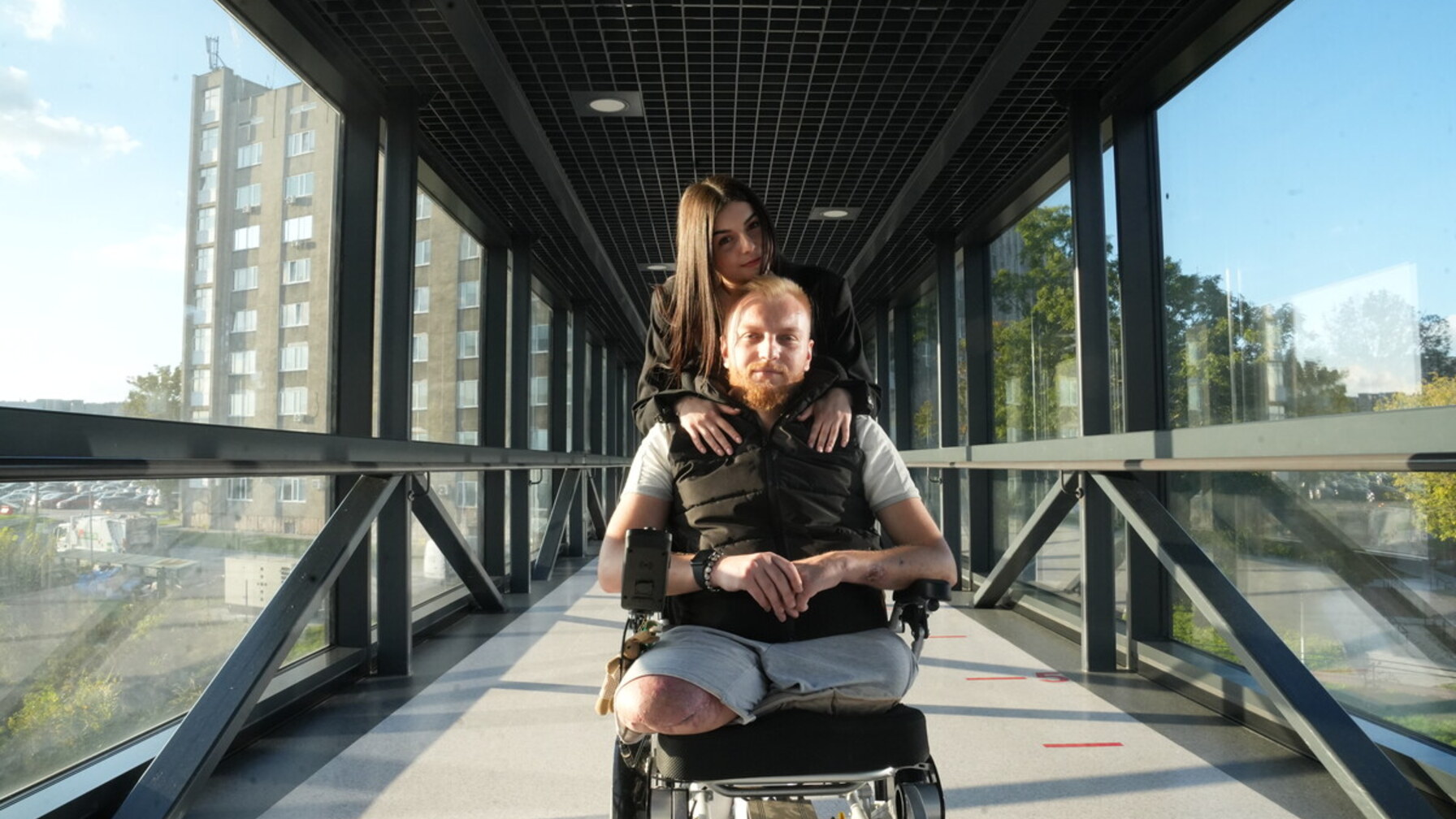 Любов дає сили жити далі: у Львові проходить реабілітацію Захисник, який втратив обидві ноги