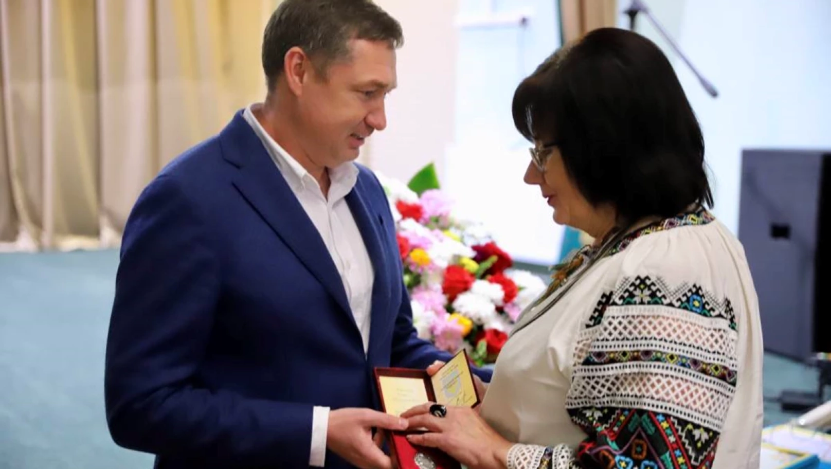 Двоє працівників освіти з Львівщини отримали звання “Заслуженої вчительки України”