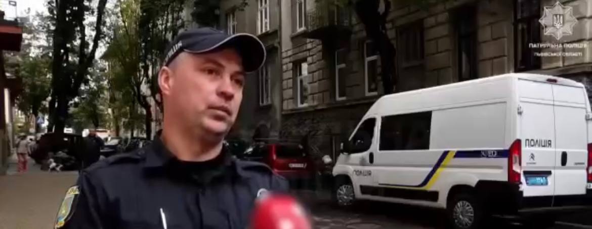 Львівський інспектор врятував двох жінок і сам загасив займання після вибуху на вулиці Кокорудзи