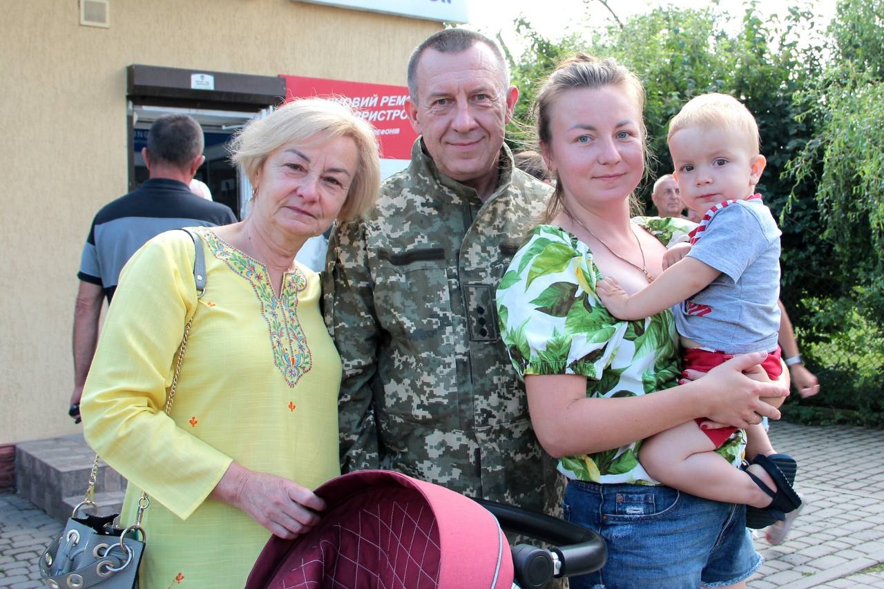 Захисника зі Стрийщини відзначили нагрудним знаком