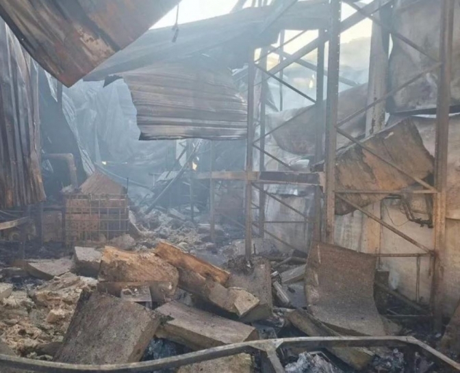 Російський удар зруйнував склад медичної гуманітарної допомоги