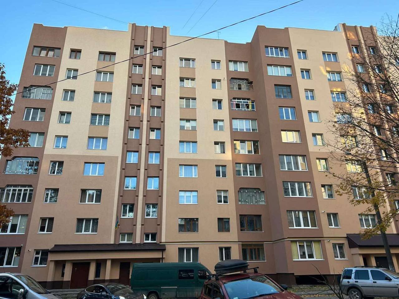 Новояворівськ утеплив старі панельки: мешканці кажуть, що опалення навіть не вмикають