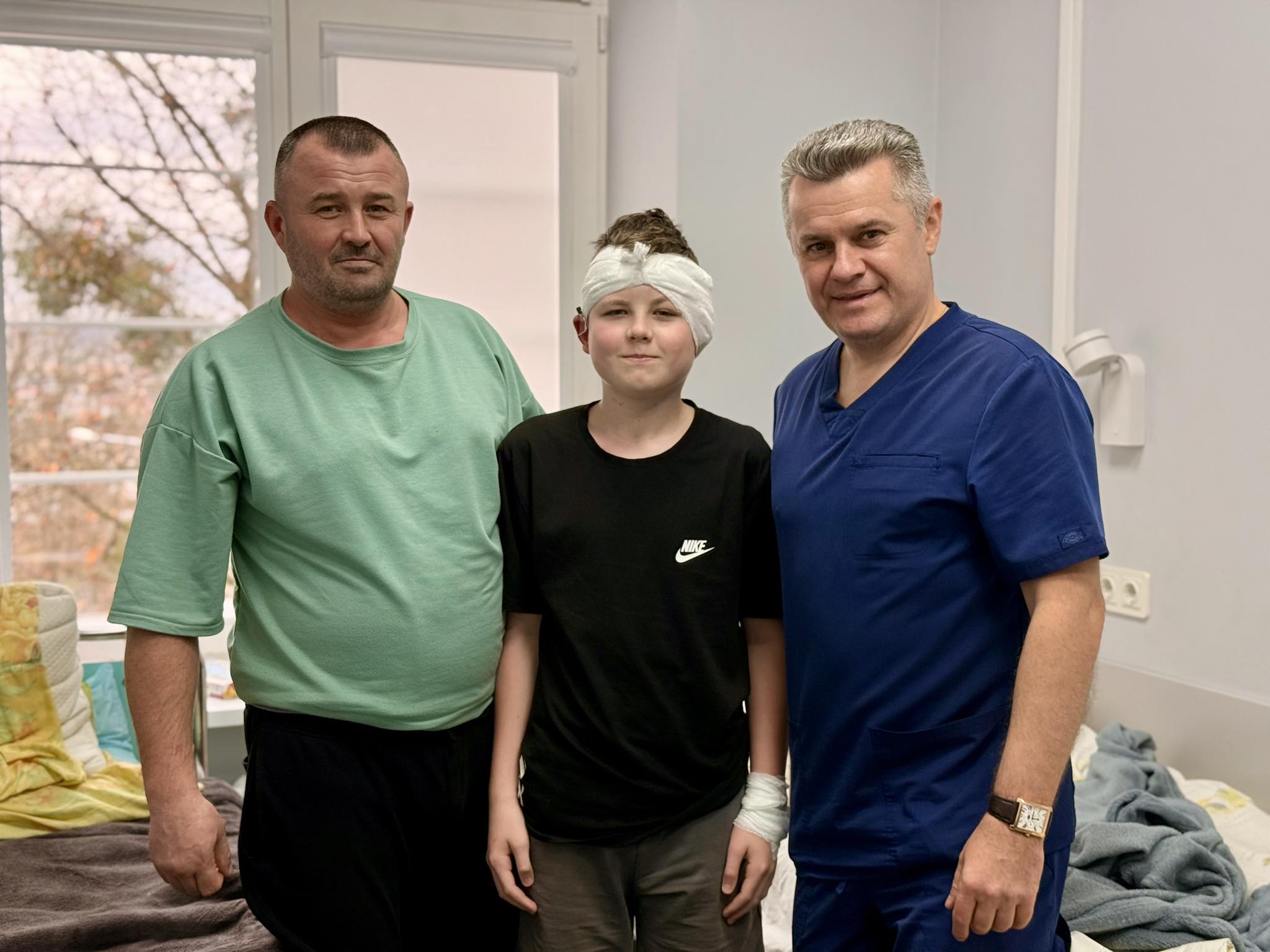 Зможе чути повноцінно: у Львові успішно виконали 16-ту кохлеарну імплантацію