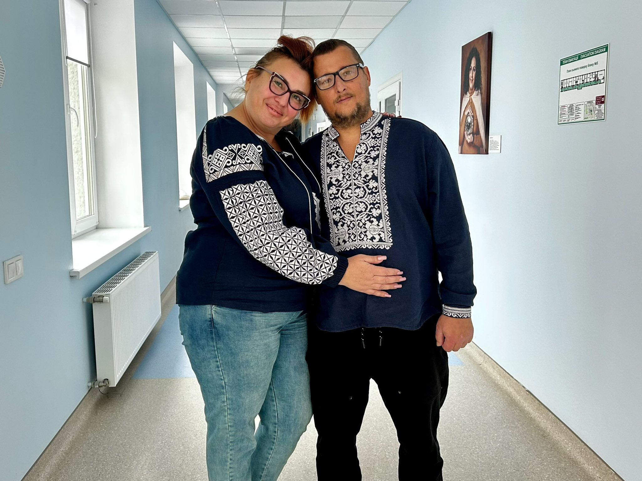 Будь-якої миті могла втратити коханого: у Львові жінка стала донором печінки для свого чоловіка