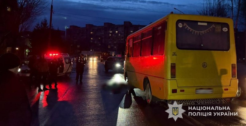 Жінка під колесами автобуса: у Новояворівську трапилася ДТП