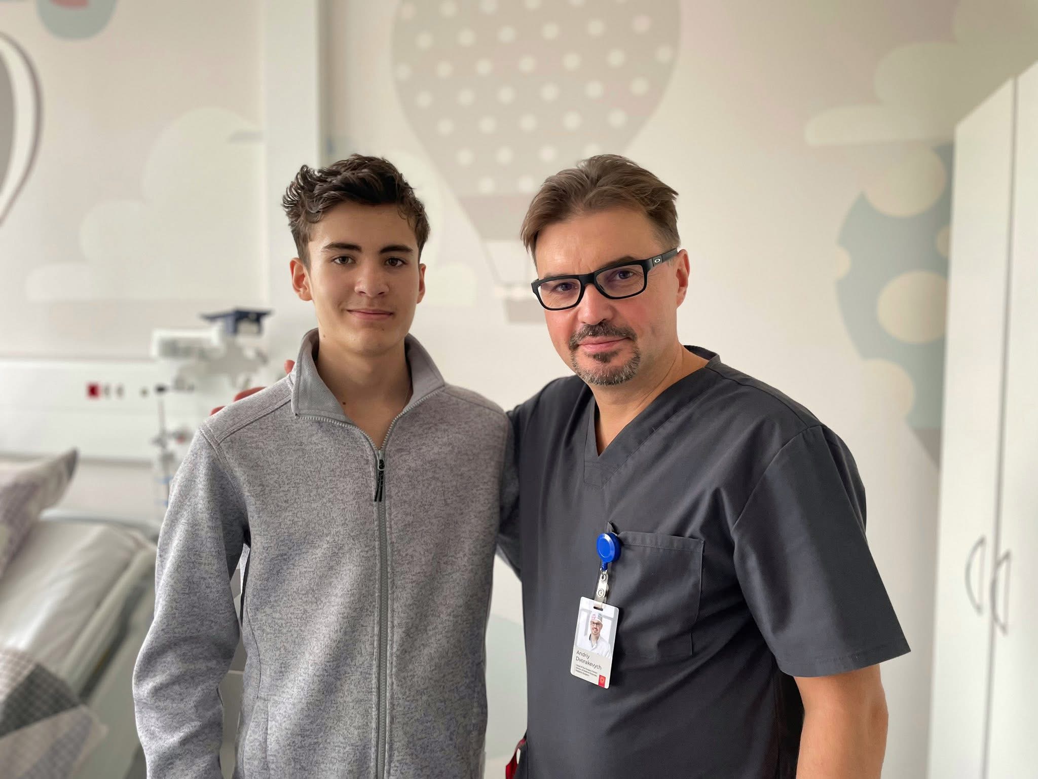 Деформація грудної клітки могла спричинити ускладнення: у Львові прооперували юнака з Бахмута