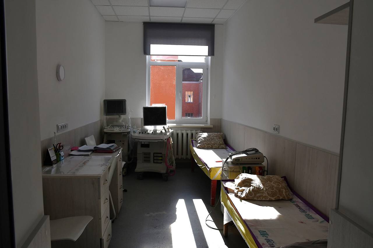 У Золочівській лікарні відкрили оновлене терапевтичне відділення