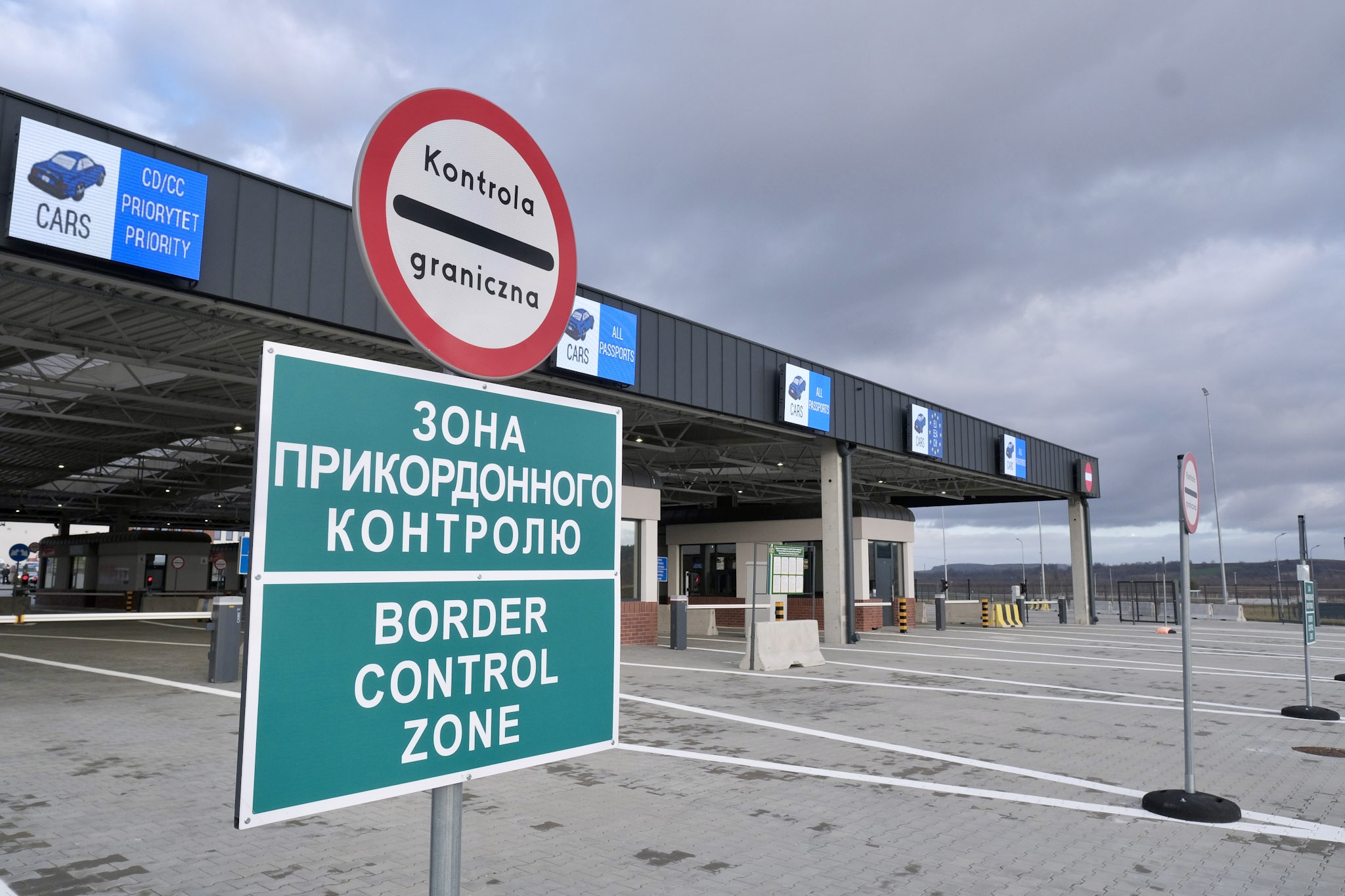 Українців повідомили про можливі черги на кордоні з Польщею: що кажуть подорожуючі