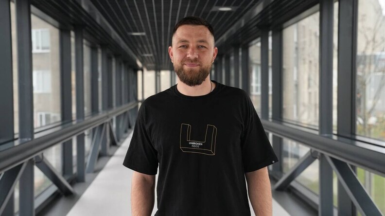 Понад три роки катувань і пекла: в центрі UNBROKEN допомагають відновитись Воїну, який пережив російський полон