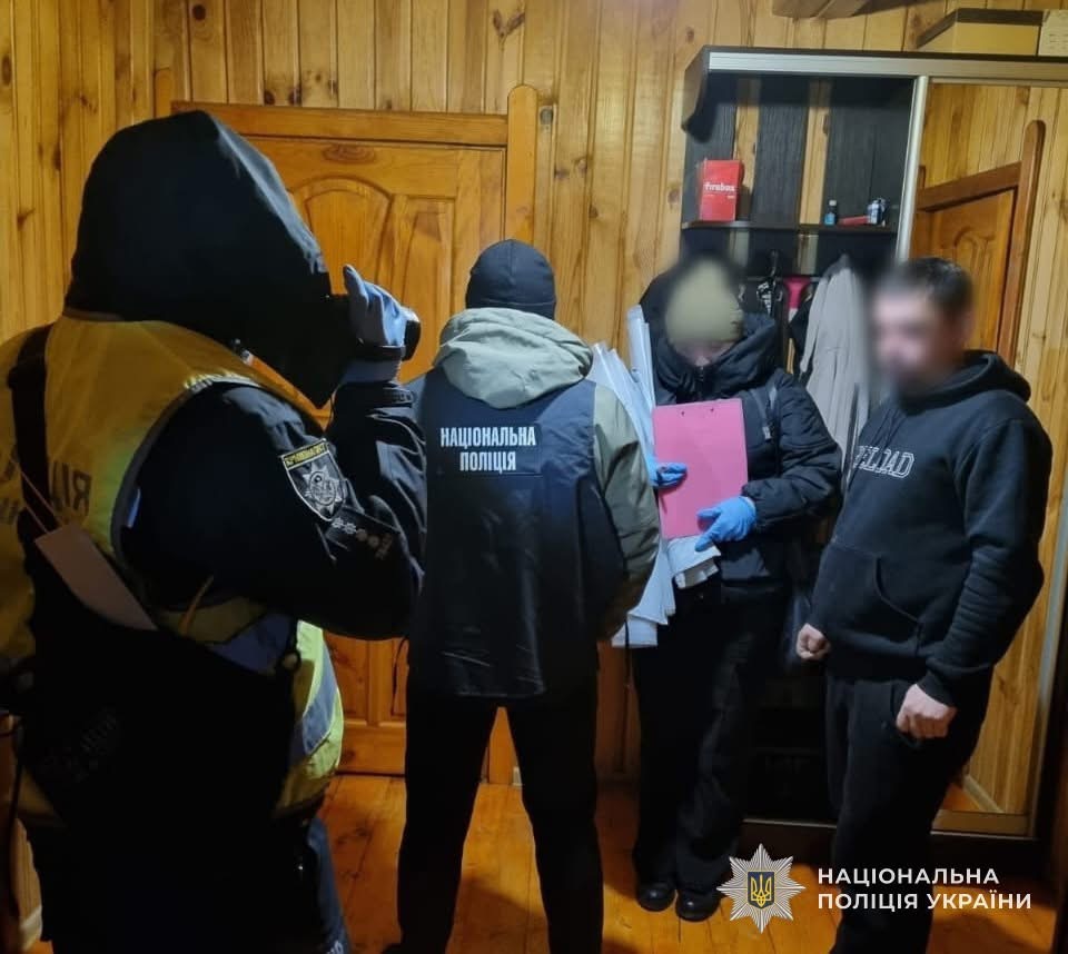 Мешканець Самбірщини незаконно «підключився» до нафтопроводу і завдав майже півмільйона гривень збитків