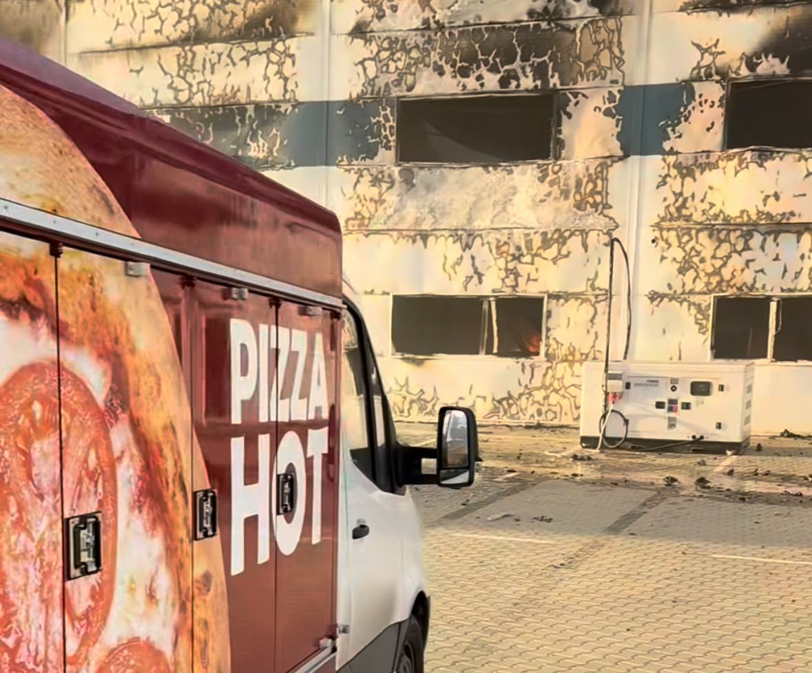 Внаслідок ворожої атаки на Львів знищений цех виробництва мережі піцерій