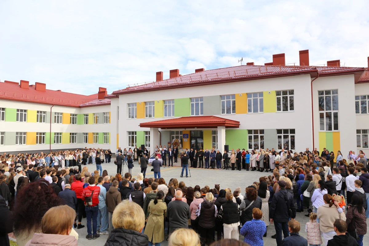 Будівництво розпочали ще у 2016 році: у Суховолі відкрили новозбудовану школу