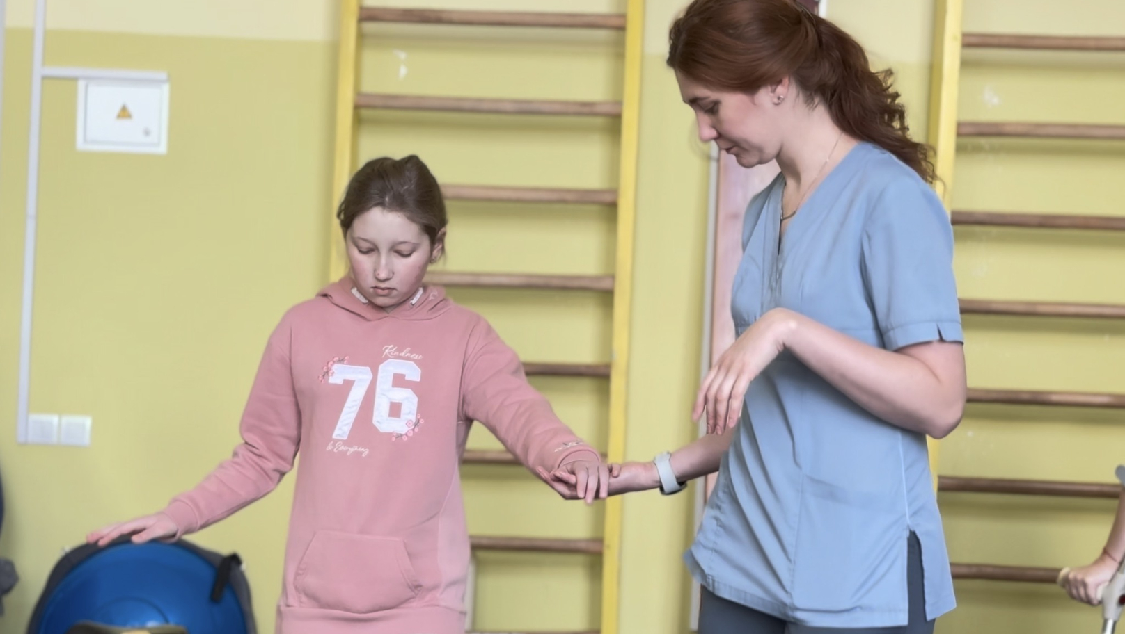 Львівські лікарі провели операцію 12-річній дівчинці з рідкісною пухлиною мозку