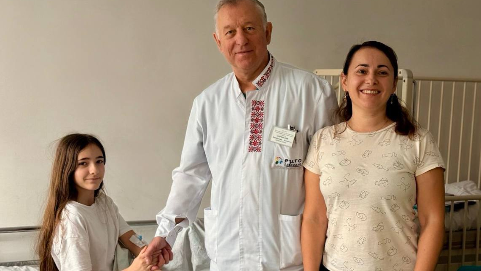 У Львові медики повернули шанс ходити 13-річній дівчинці, пораненій ракетою рф