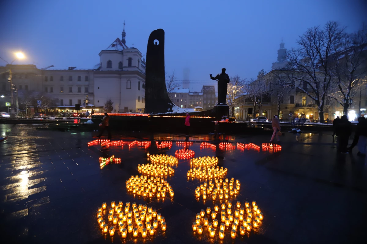 «Запалили свічку пам’яті»: у Львові вшанували пам’ять жертв Голодоморів