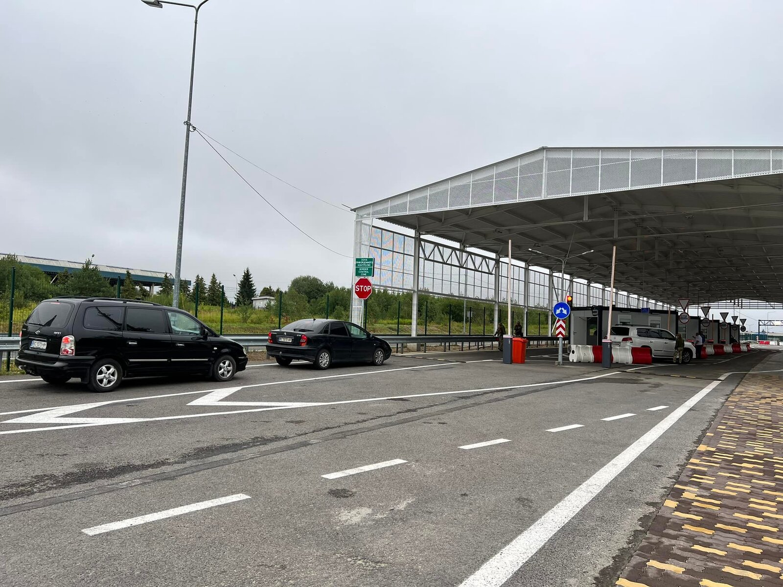 Пів мільярда на дорогу до кордону: біля Краківця з’являться дві великі стоянки для фур