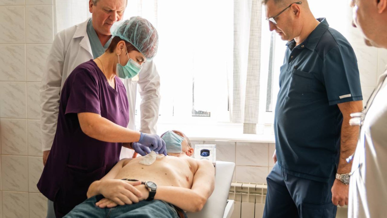 Лікарі Львівського онкоцентру врятували пацієнта з 10-ти кілограмовою пухлиною