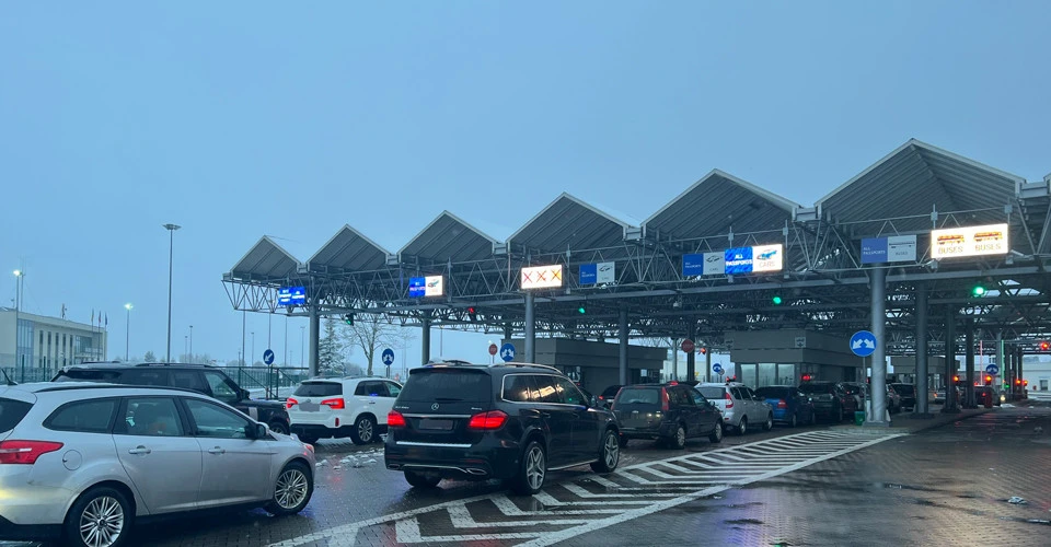 На кордоні з Польщею утворилися черги: де зараз найменше автомобілів?