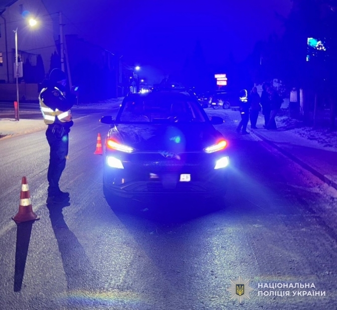 Поліція розслідує наїзд на пішохода у Львівському районі