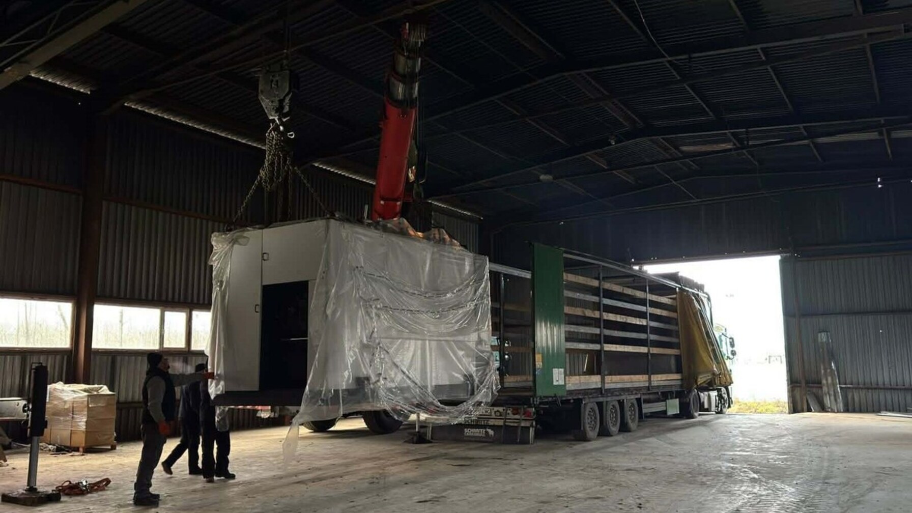 До Львова з Іспанії доставили дві печі для крематорію