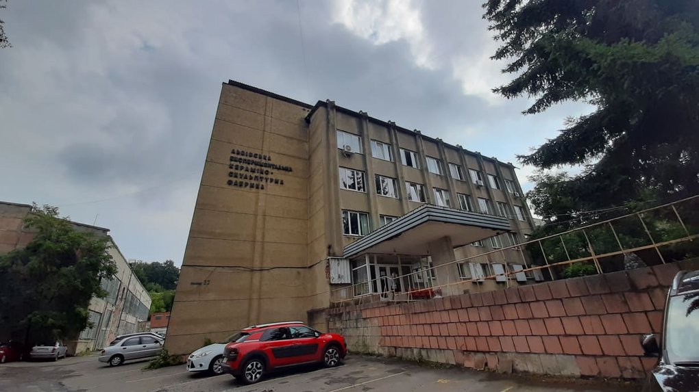 Скандал у Львові: адвокат заволодів майном історичної фабрики. Йому загрожує 12 років