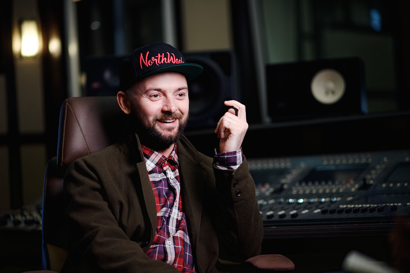 Після затяжної хвороби помер відомий український співак Adam