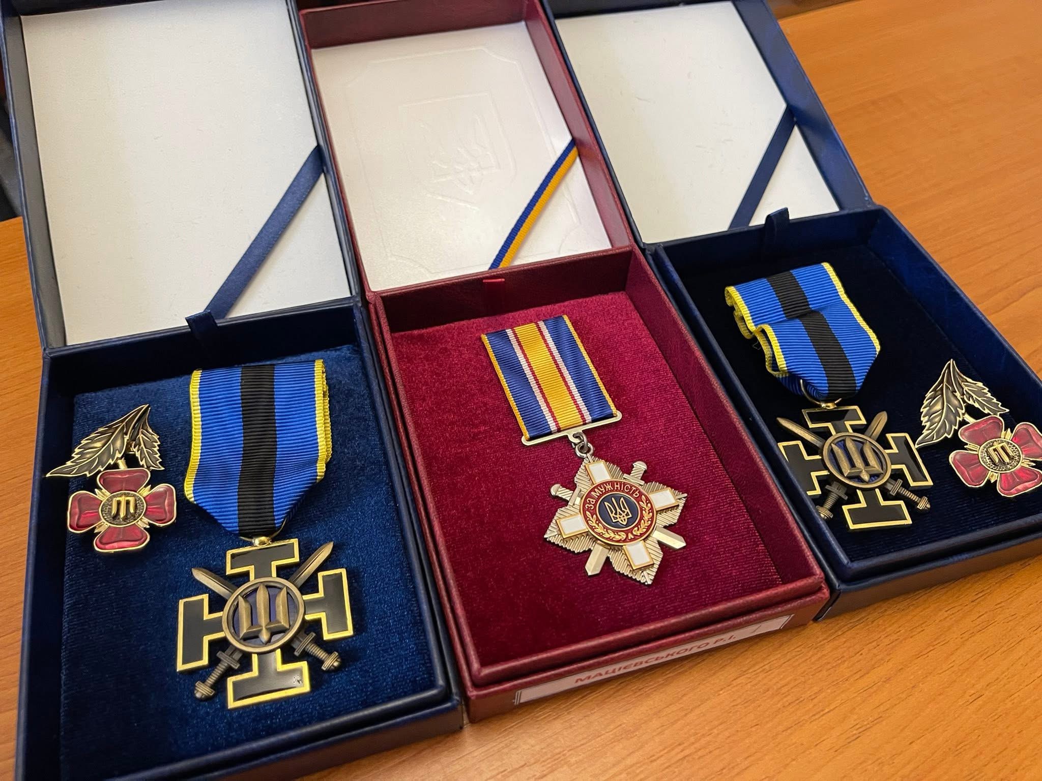 Рідним трьох полеглих Захисників із Городка вручили державні нагороди