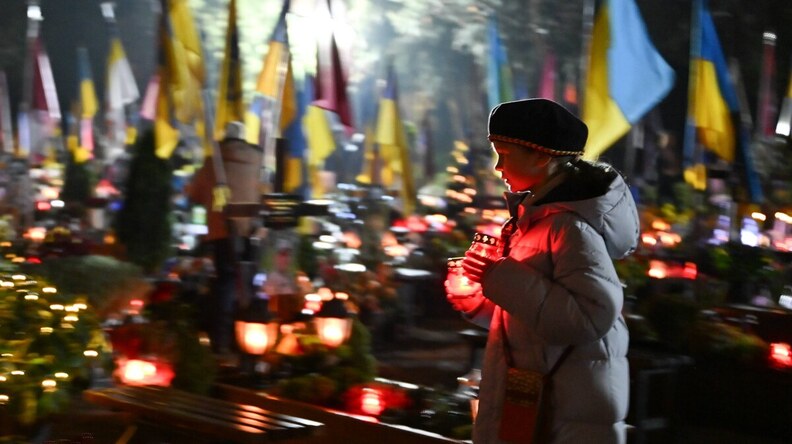 Вифлеємський вогонь миру передали рідним полеглих Захисників