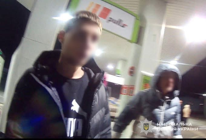 Суд відправив одного з нападників на ансамбль «Гуцулія» під цілодобовий домашній арешт