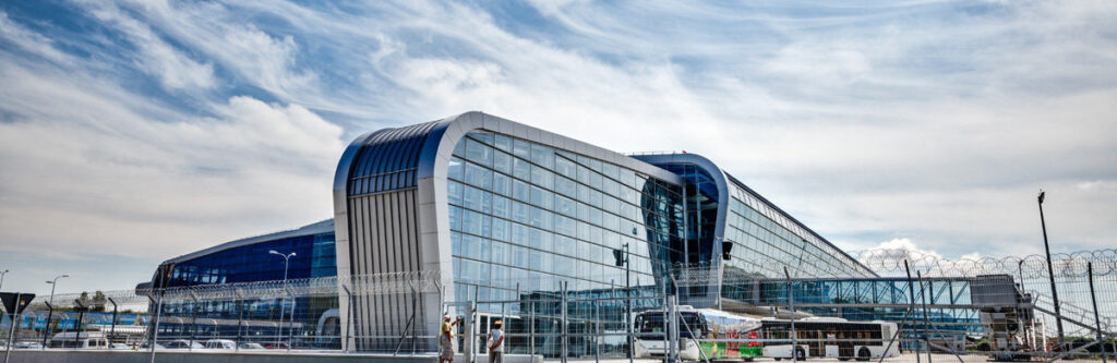 Львівський аеропорт подав до суду через можливе розширення села Сокільники