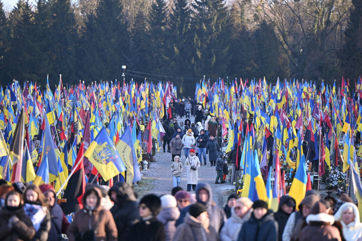 На Личакові колядували для Захисників, які не повернулися з війни